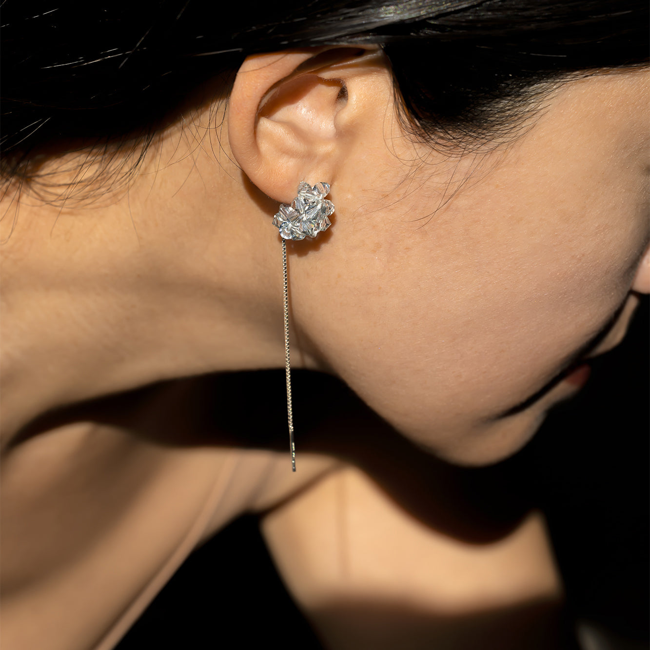 6. Bleu cristal . Boucles d'oreilles