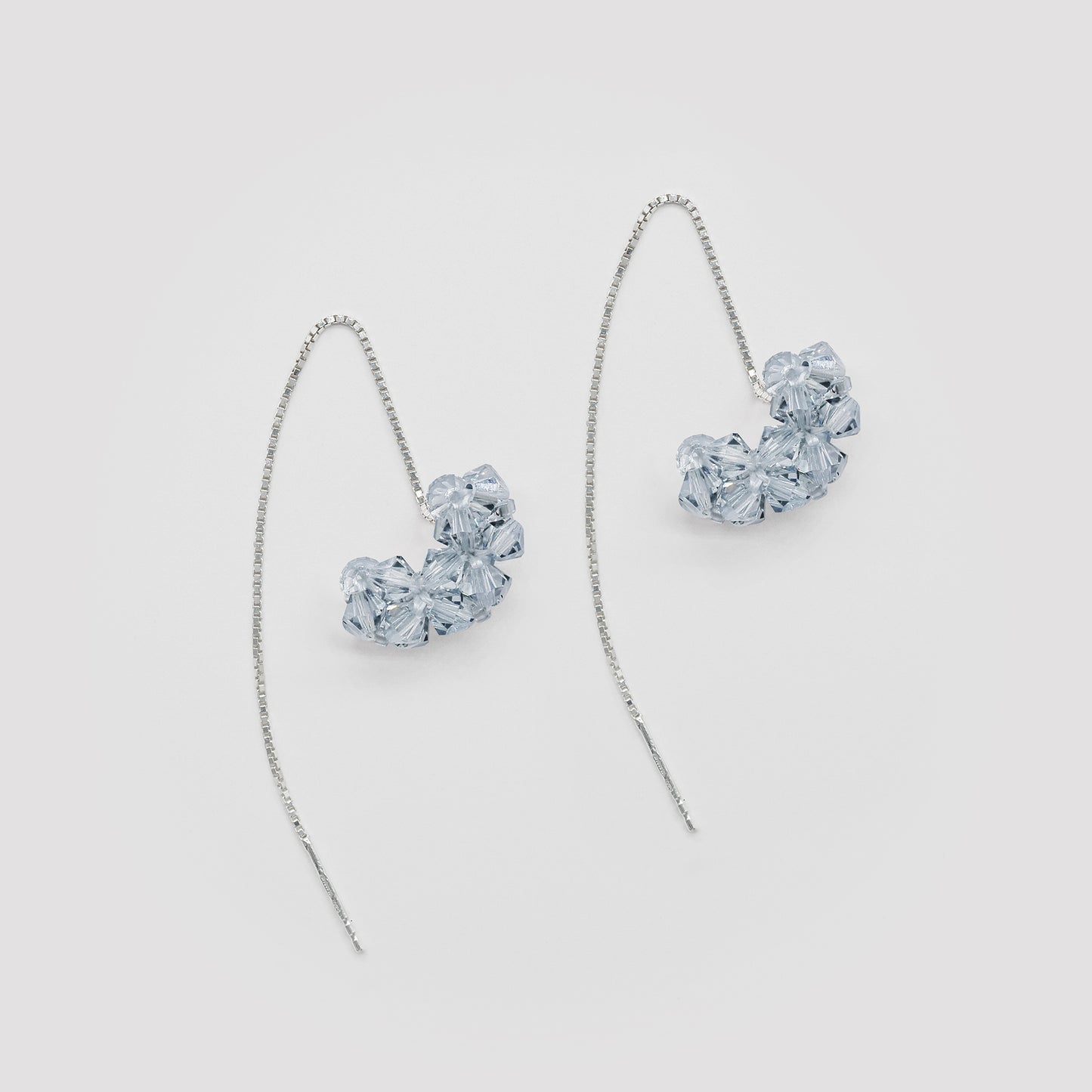 6. Bleu cristal . Boucles d'oreilles