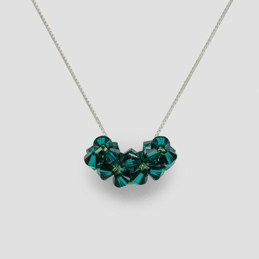 5. Vert émeraude . Collier