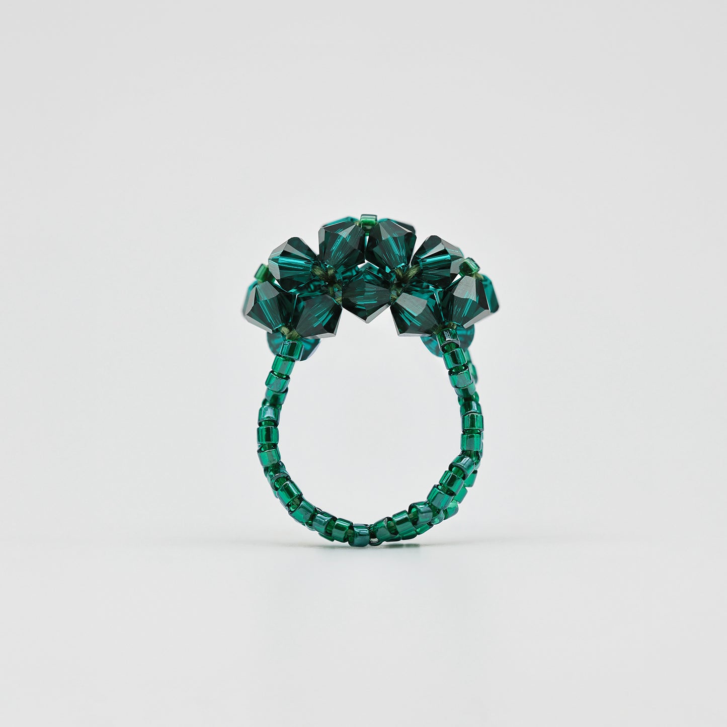 5. Vert émeraude . Bague