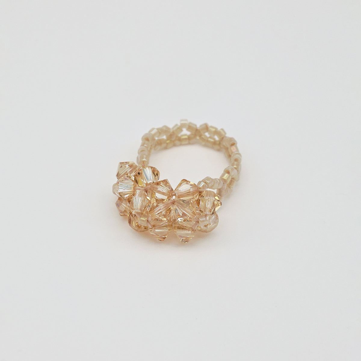 5. Beige doré . Bague